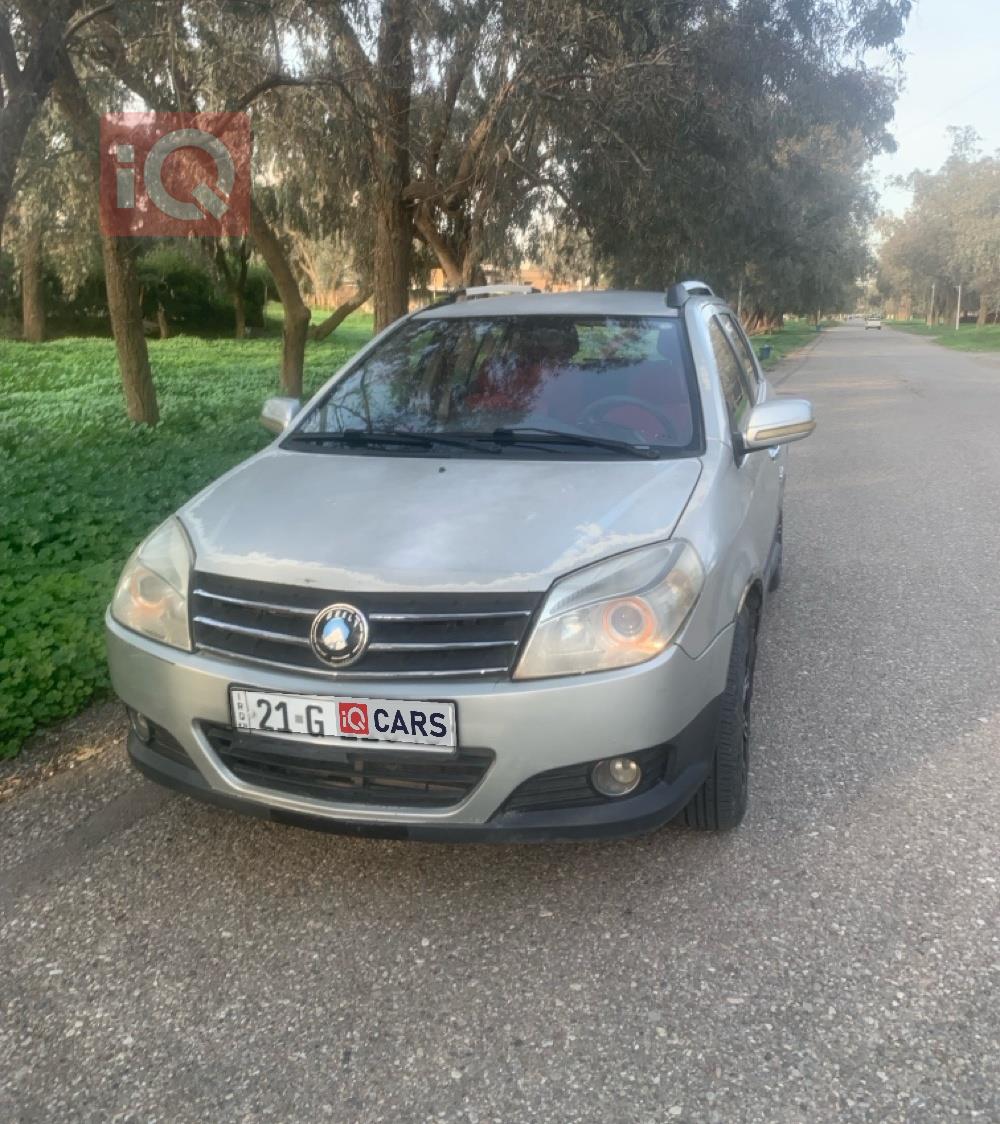 جيلي MK كروس